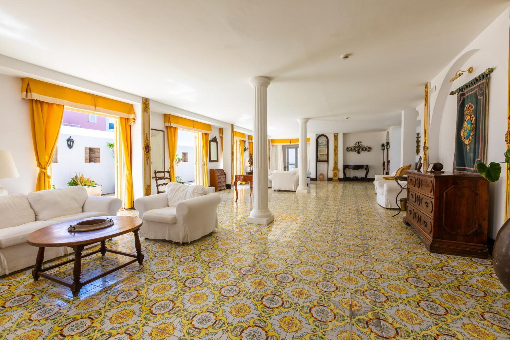 Hotel Torre Dei Borboni Ponza Eksteriør billede