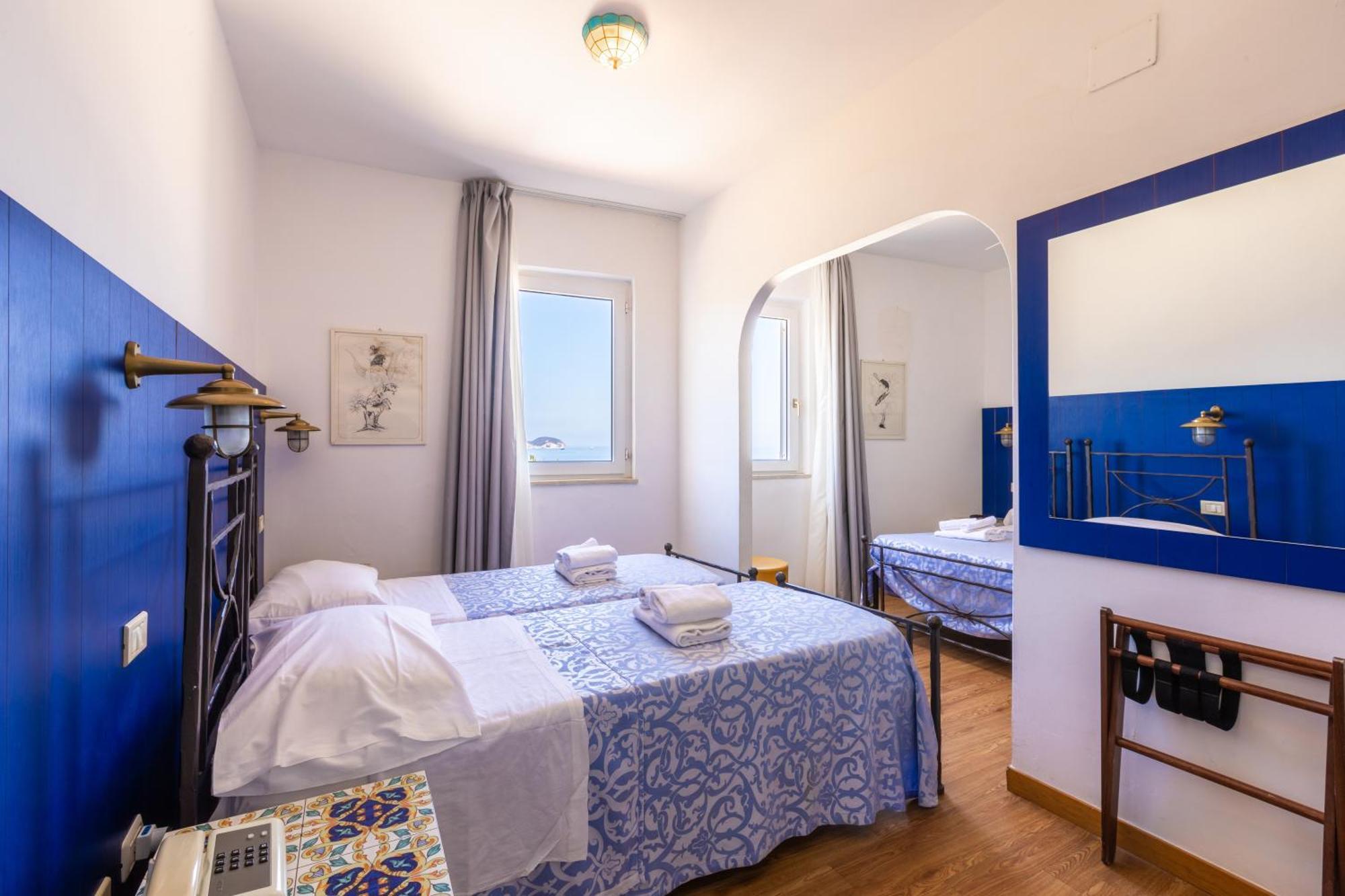 Hotel Torre Dei Borboni Ponza Eksteriør billede