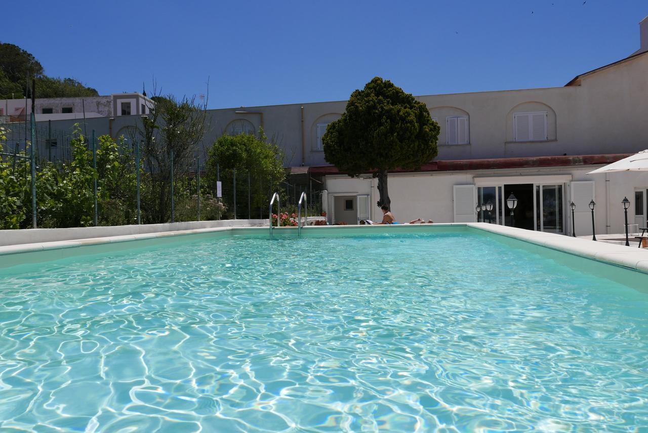 Hotel Torre Dei Borboni Ponza Eksteriør billede