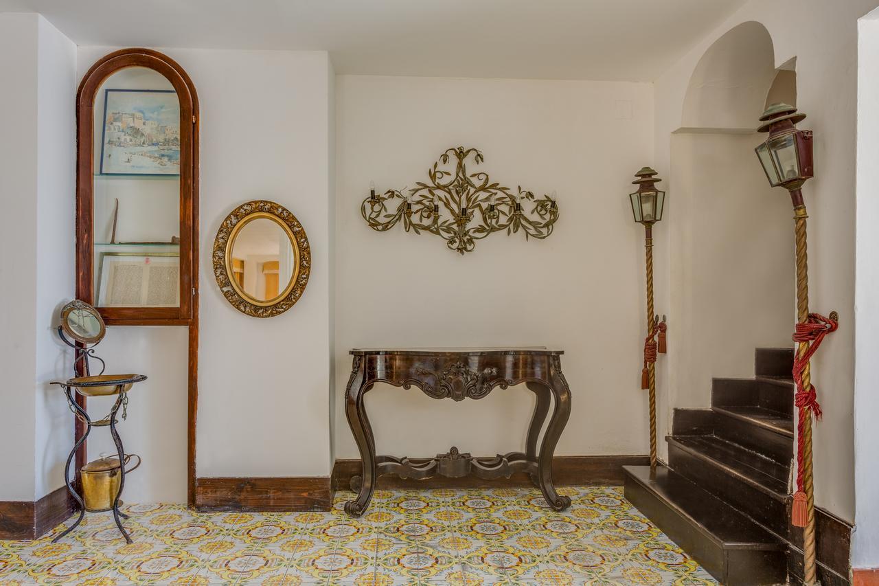 Hotel Torre Dei Borboni Ponza Eksteriør billede