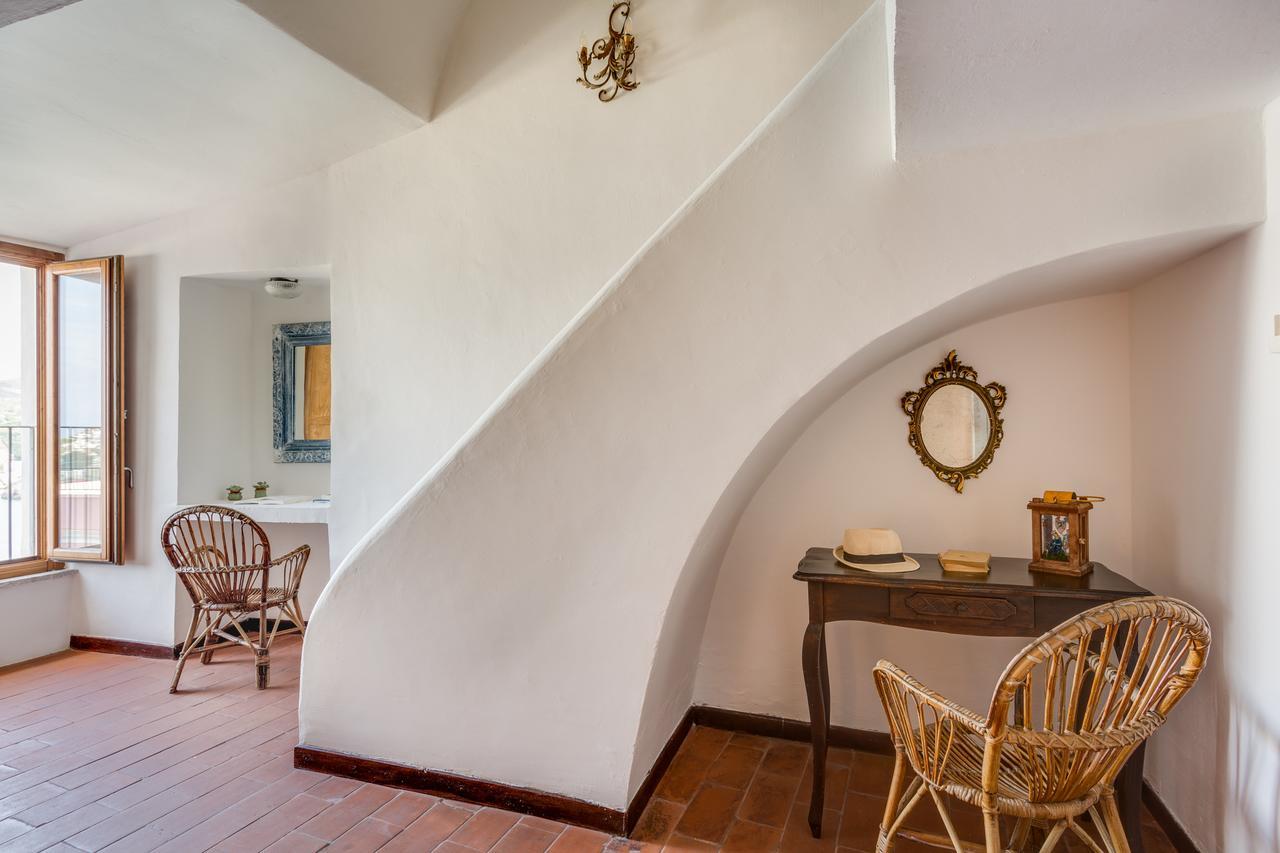 Hotel Torre Dei Borboni Ponza Eksteriør billede