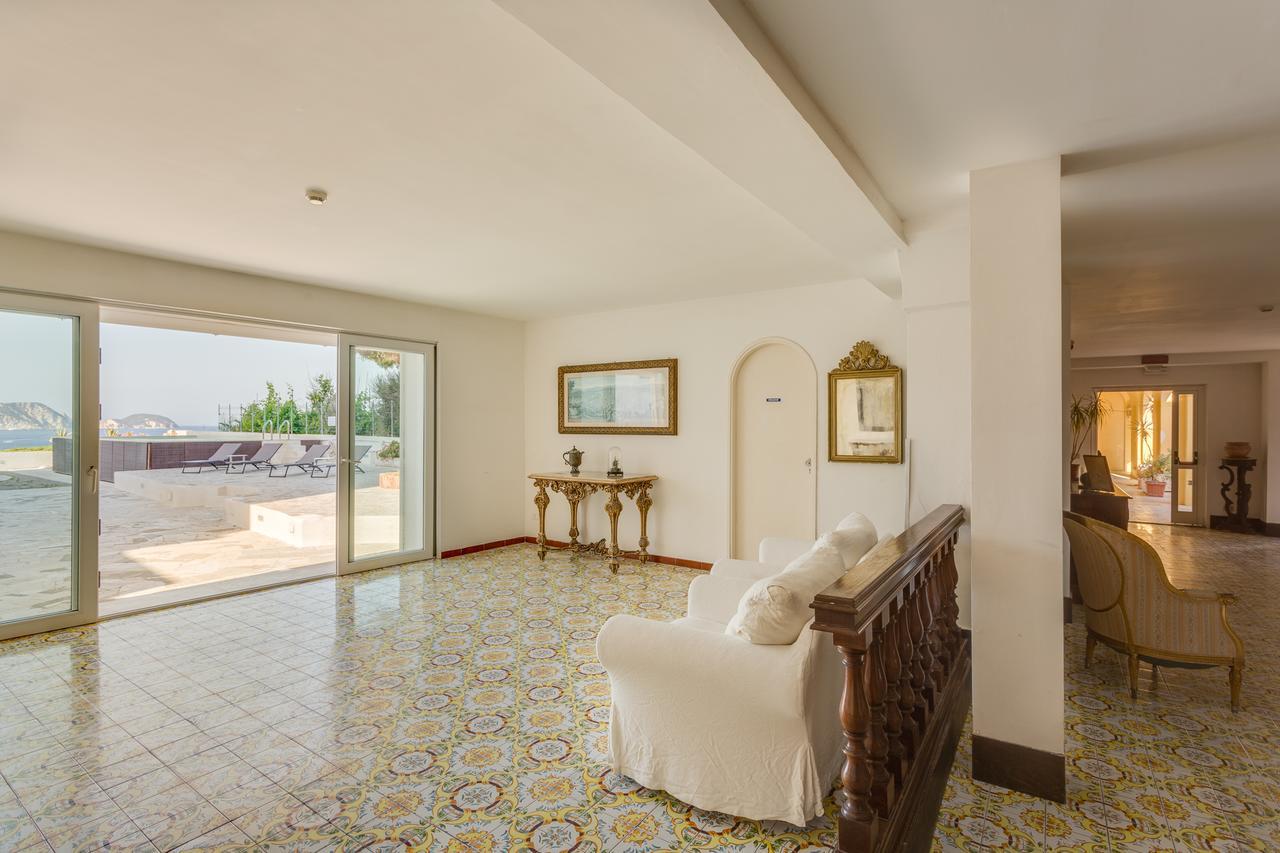 Hotel Torre Dei Borboni Ponza Eksteriør billede