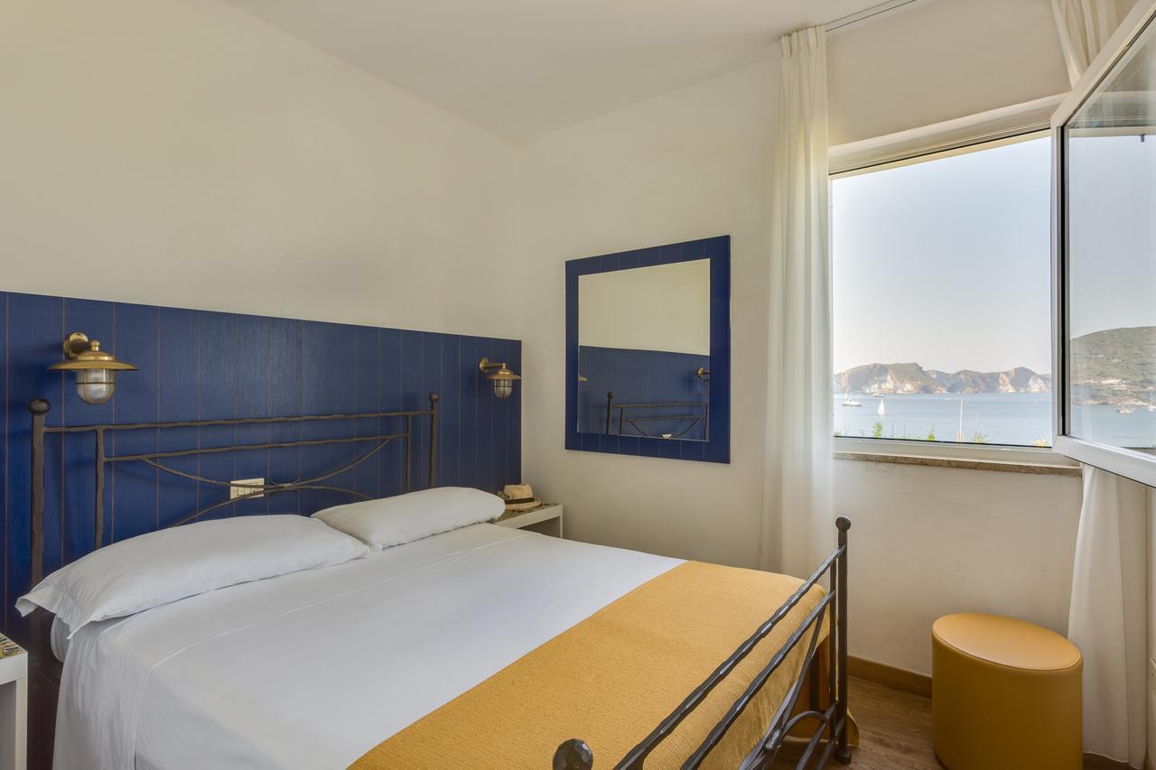 Hotel Torre Dei Borboni Ponza Eksteriør billede