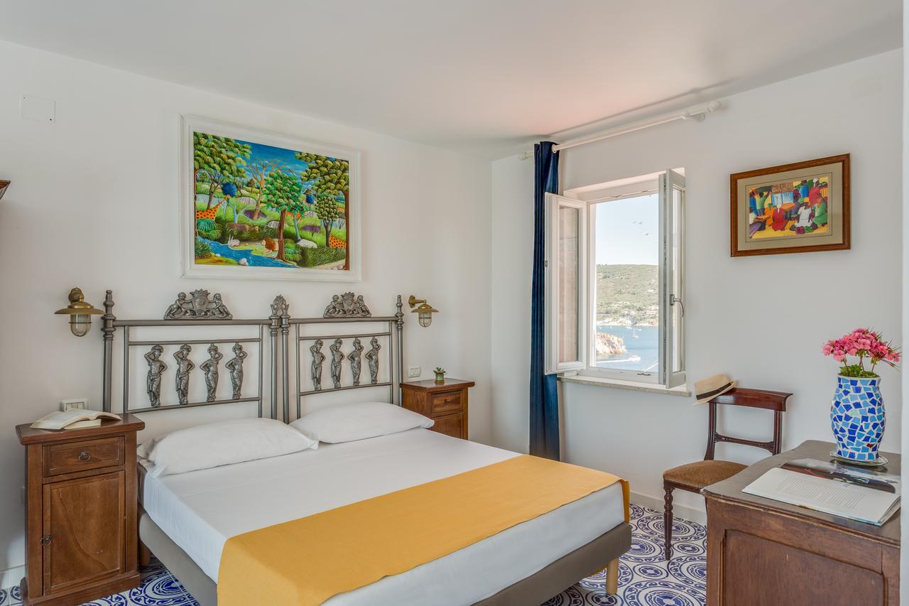 Hotel Torre Dei Borboni Ponza Eksteriør billede