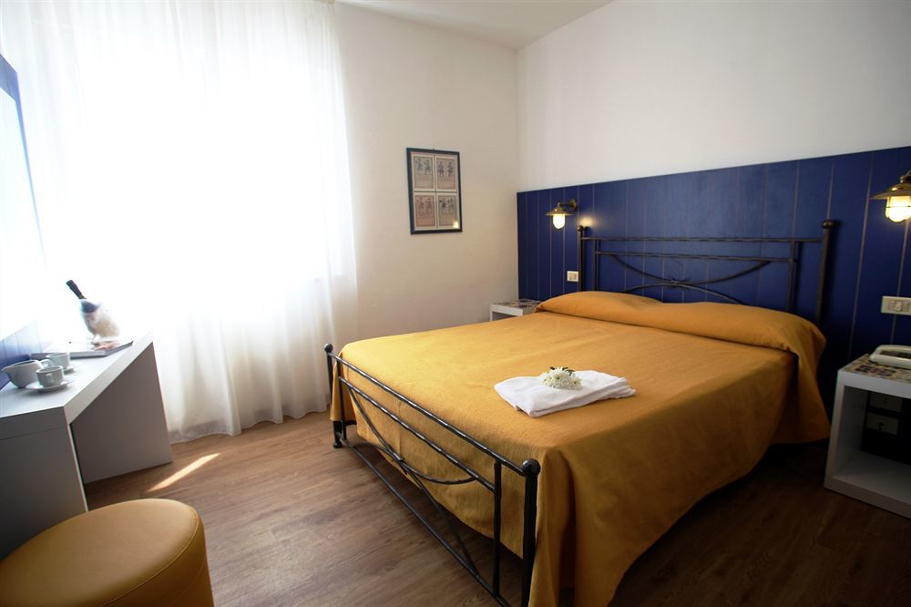 Hotel Torre Dei Borboni Ponza Eksteriør billede