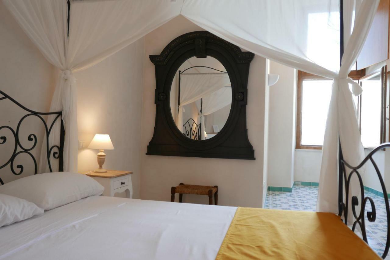 Hotel Torre Dei Borboni Ponza Eksteriør billede